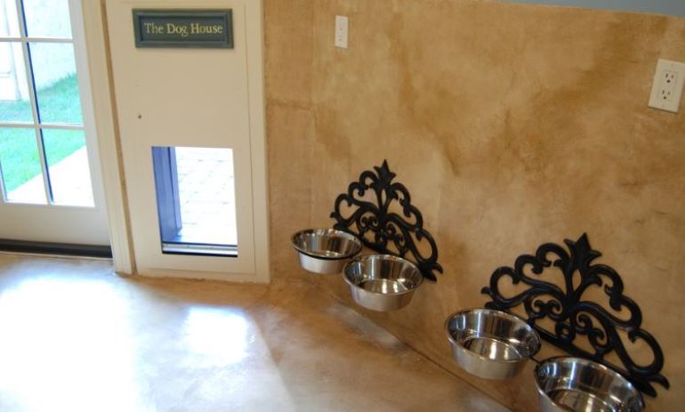 dogdoor.JPG