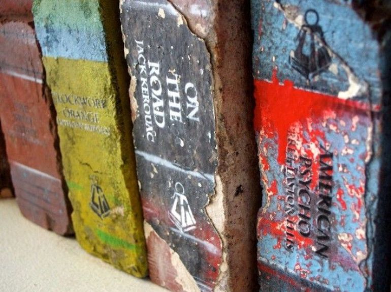 19 Crafty Uses for Recycled Brick