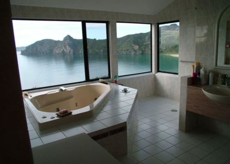 bathroom16.jpg
