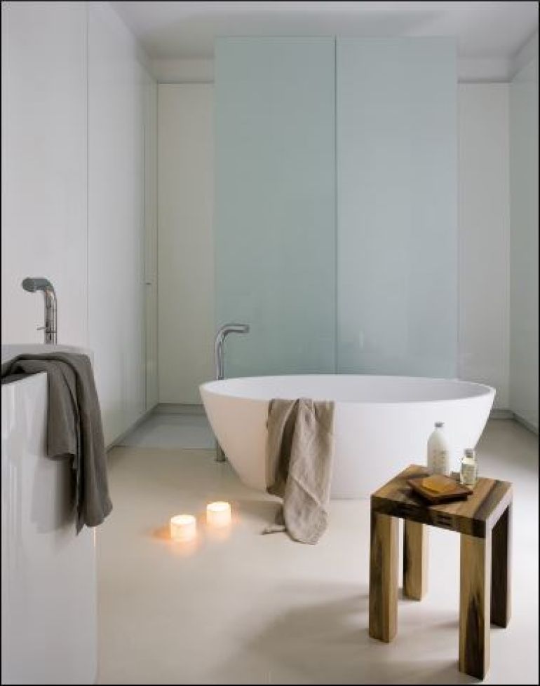 bathtub.JPG