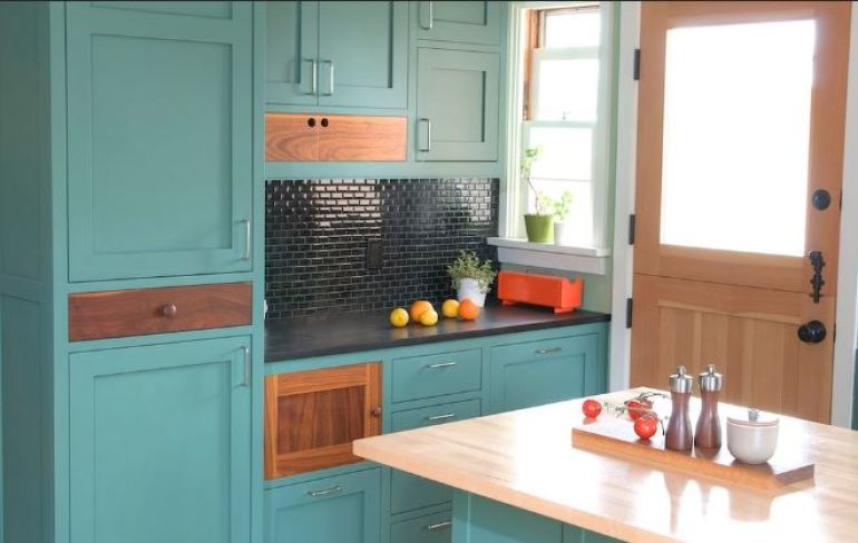 cabinets.JPG