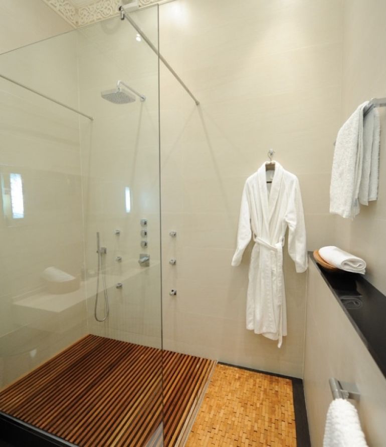shower2.jpg