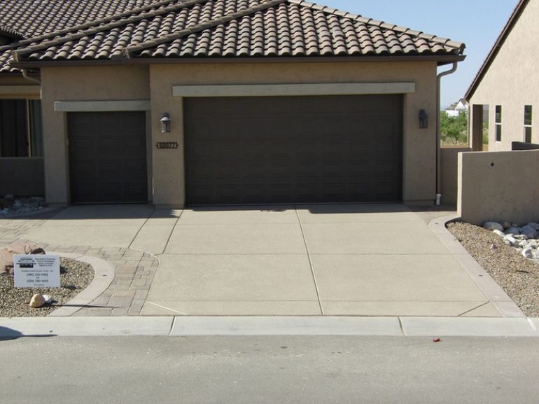 driveway.jpg
