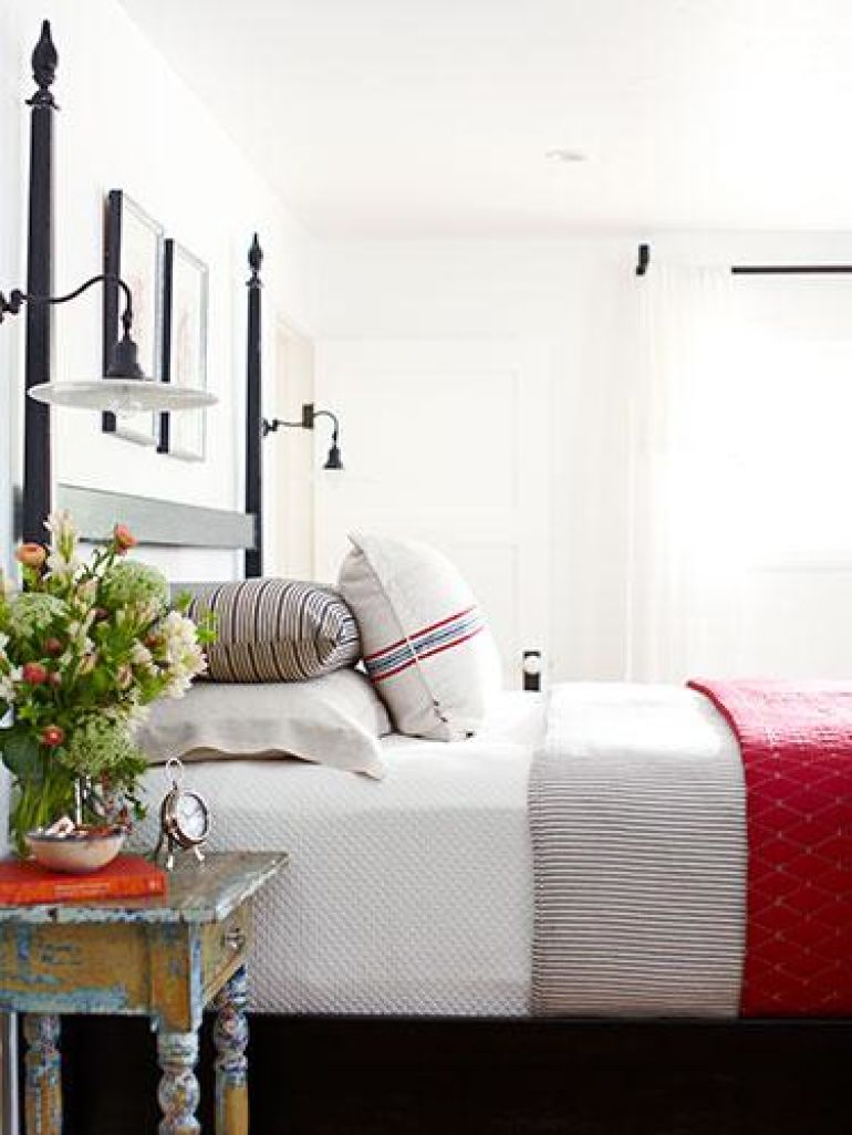 C:\Users\ACoronad\Documents\Aiza C\♥\oDesk\for Danial\How to Style an All White Room\Pop of color.jpg