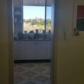 Looking in to kitchen.jpg